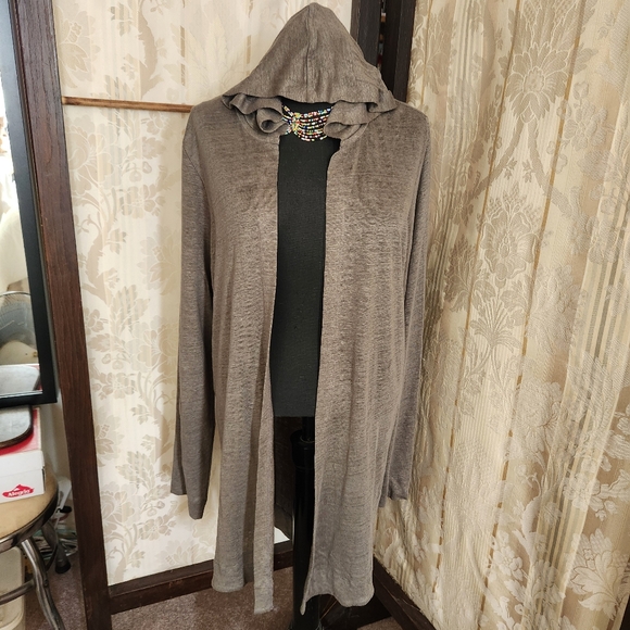 Cynthia Rowley Linen Topper - Picture 1 of 5